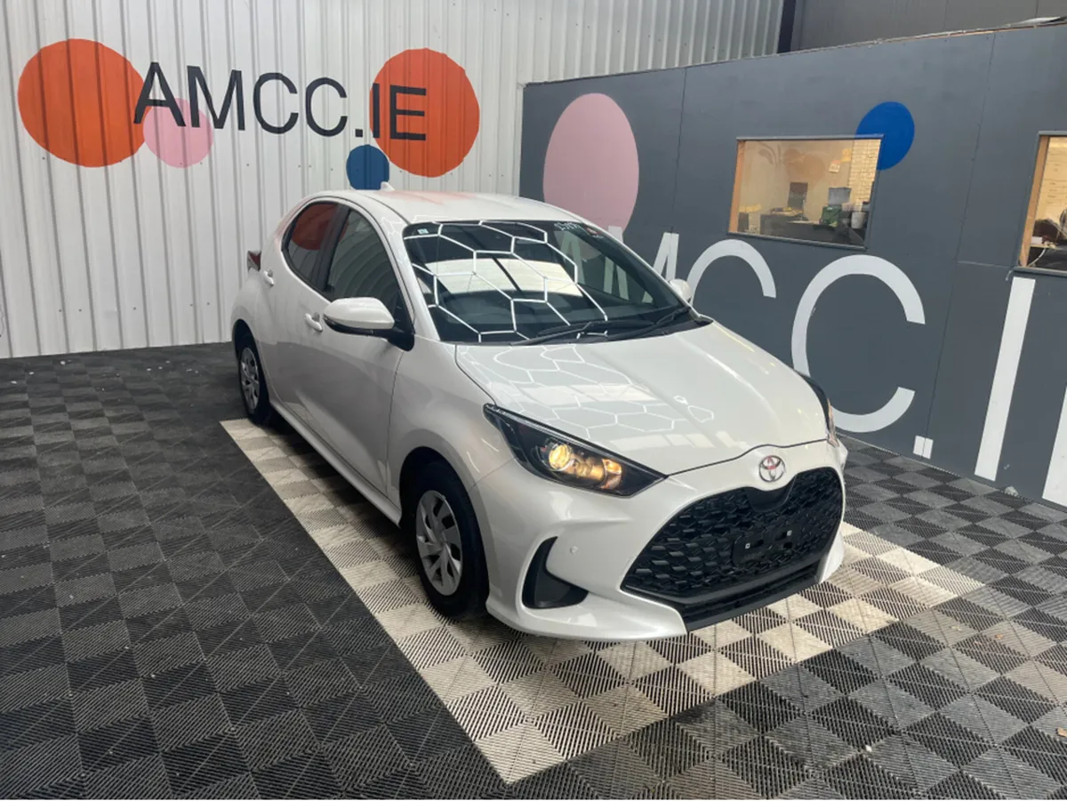 Toyota Yaris YARIS AUTOMATIC 1.0 PETROL / 9k KMs / - Image 1