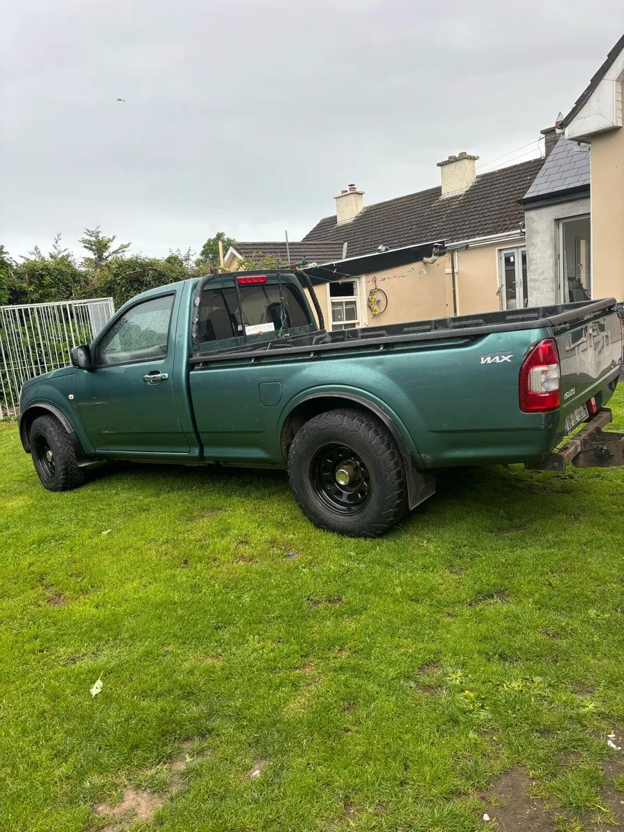Isuzu Dmax LOW MILES - Image 4