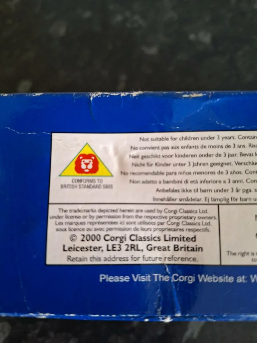 Corgi diecast AA Ford Transit - Image 4