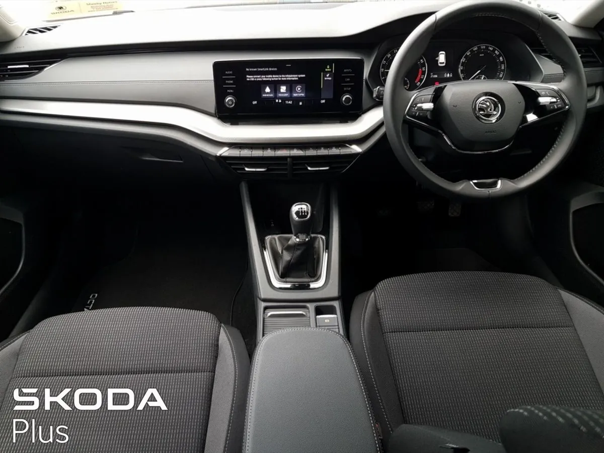 Skoda Octavia Octavia Combi AMB 2.0tdi 115HP - Image 2