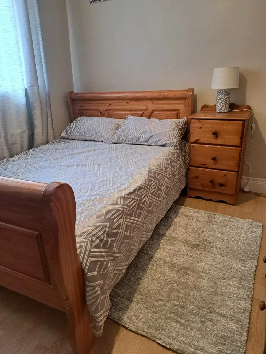 Bedroom furniture for sale - Image 1