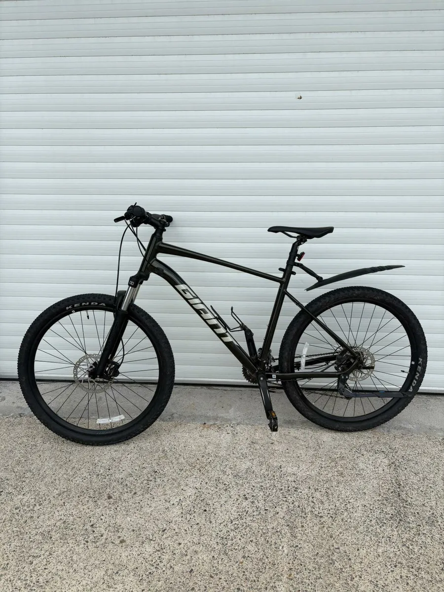 Giant talon 2 mountain bike 2022 - Image 1