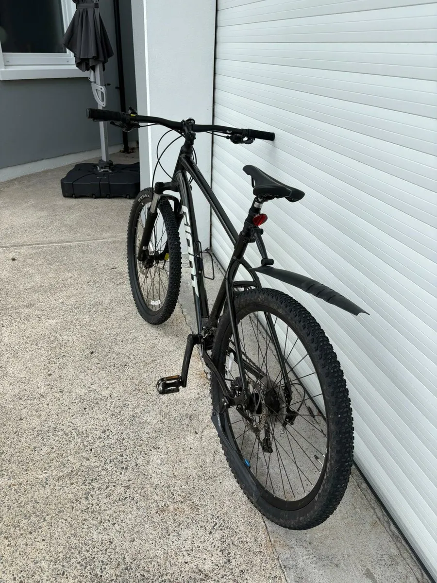 Giant talon 2 mountain bike 2022 - Image 3