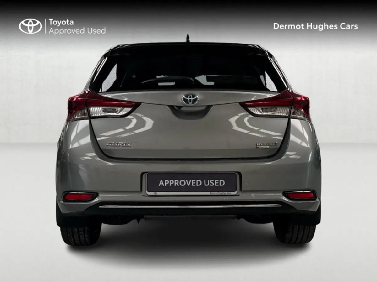 Toyota Auris AURIS HYBRID LUNA SPORT - Image 4