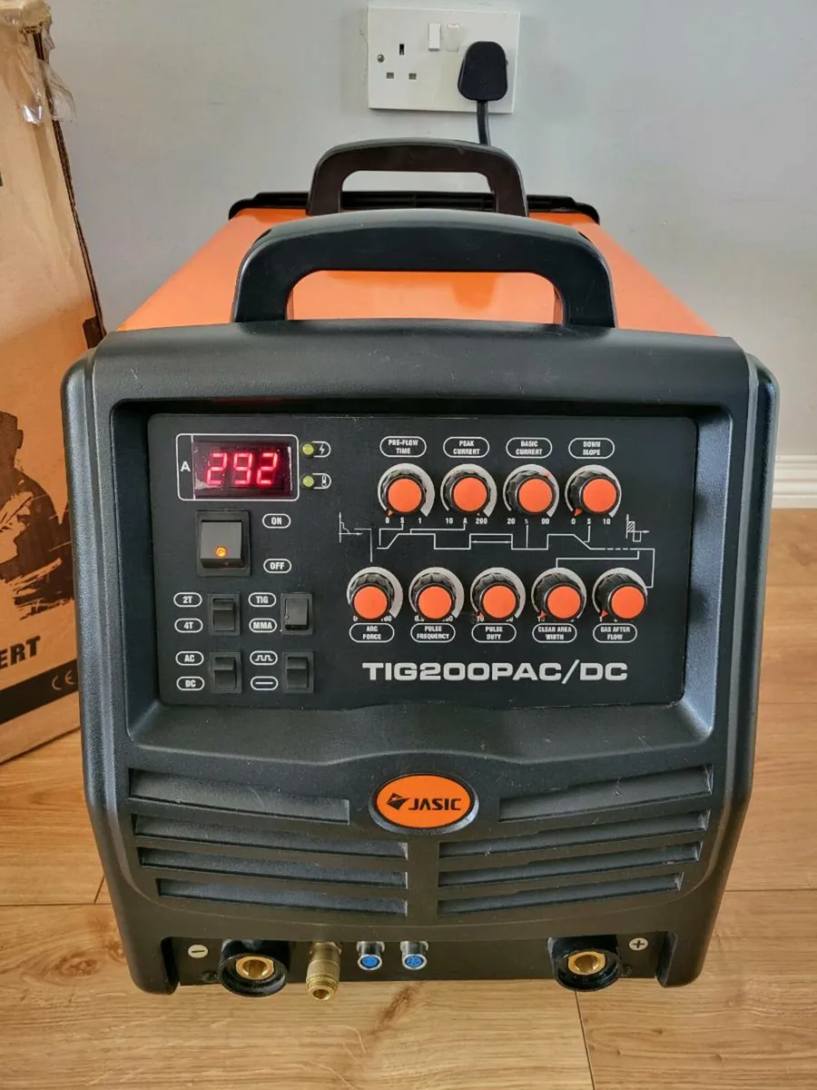Jasic Tig 200 A AC/DC FOR ALUMINUM - Image 1