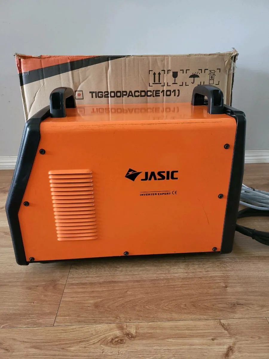Jasic Tig 200 A AC/DC FOR ALUMINUM - Image 2