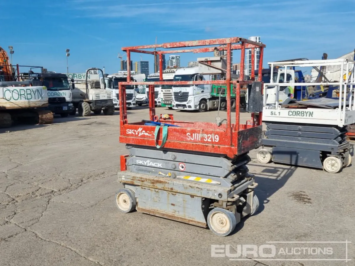 2017 SkyJack SJ3219 - Image 4
