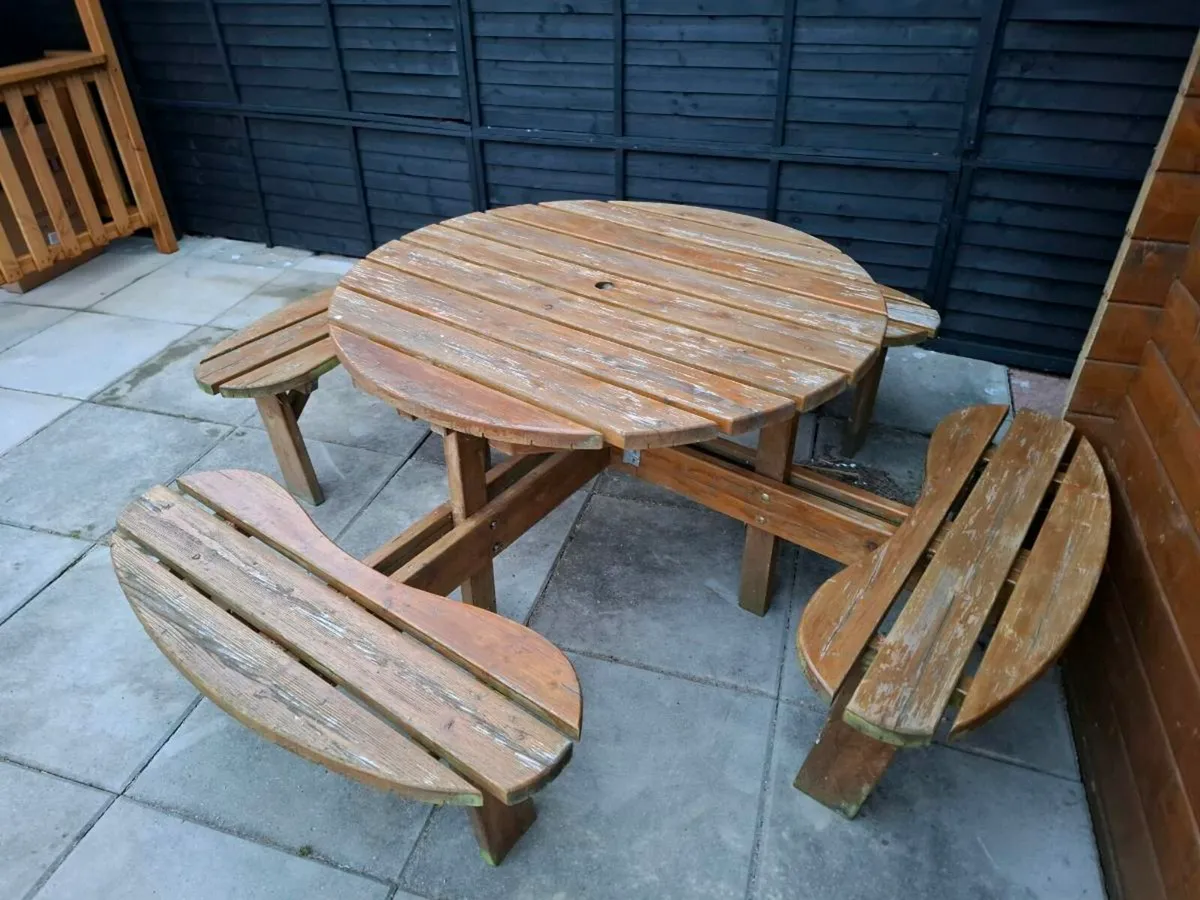 Round Pinic Table - Image 2