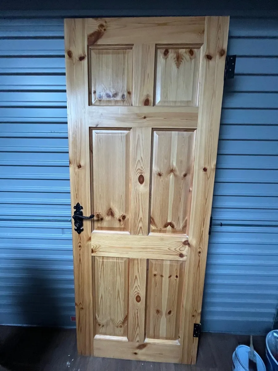 Red deal internal door