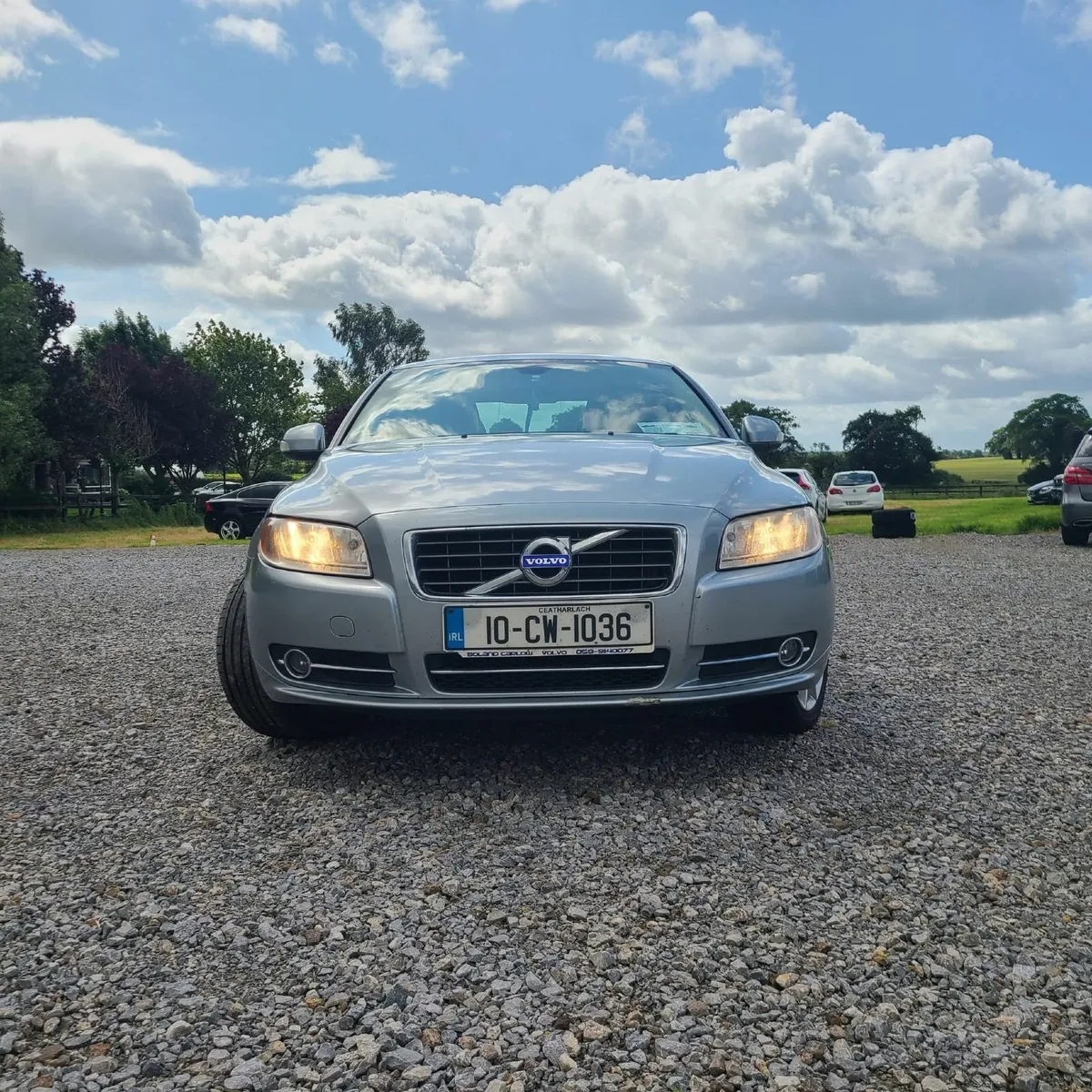 Volvo S80 2010 | 2.0L Diesel | Manual - Image 2