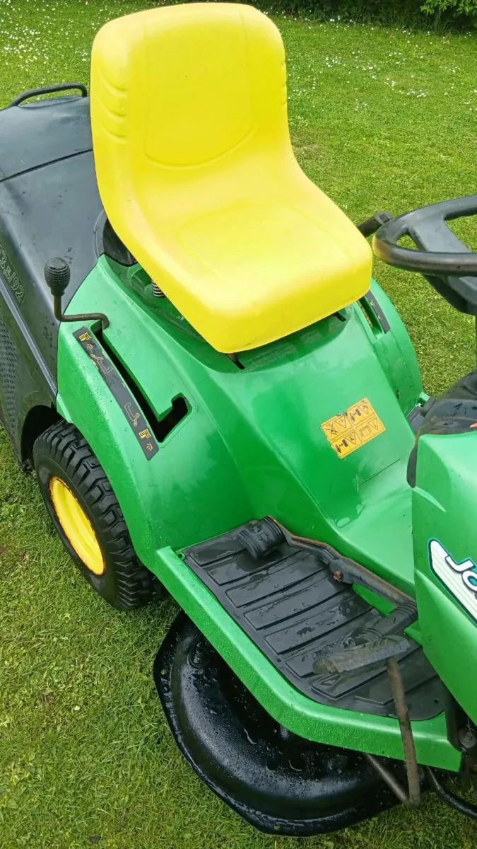 John Deere hydrostatic Briggs engine - Image 3