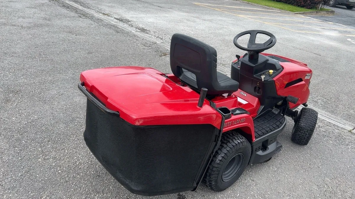 Mountfield Ride on 16HP 33” Cut Tractor Mower - Image 4