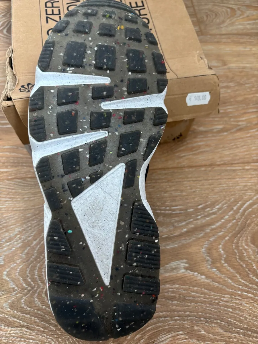 NEW Huarache trainers, EU 40/UK 6 - Image 3