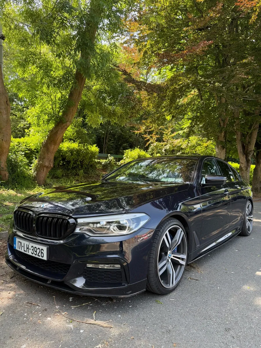 BMW 540i Xdrive - Image 1