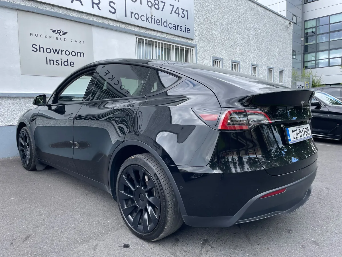 LONG RANGE AWD - DUAL MOTOR - ELECTRIC -APPLE PLAY - Image 4