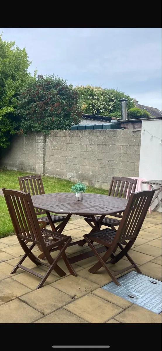 Garden furniture set