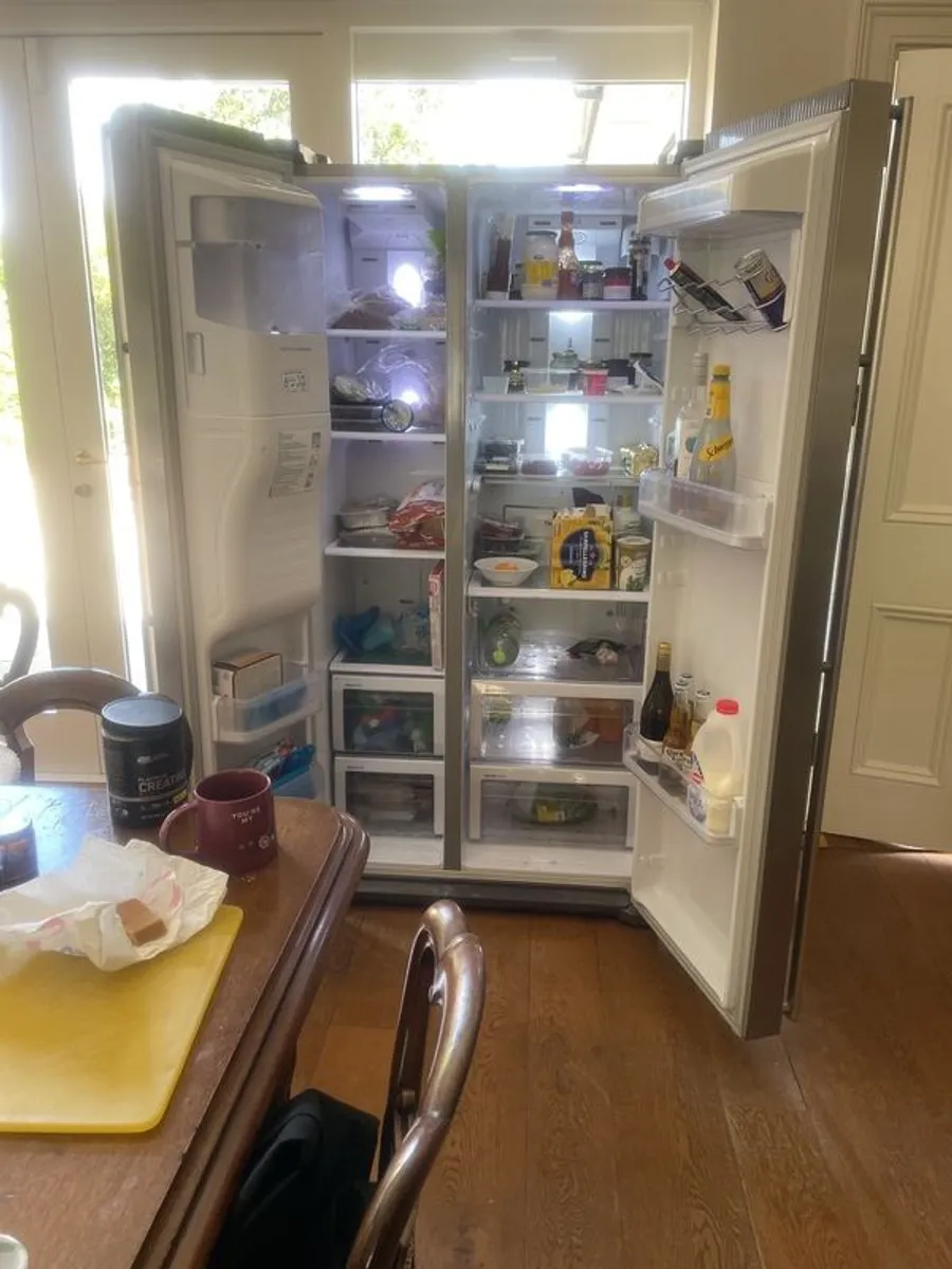 Samsung fridge freezer - Image 2