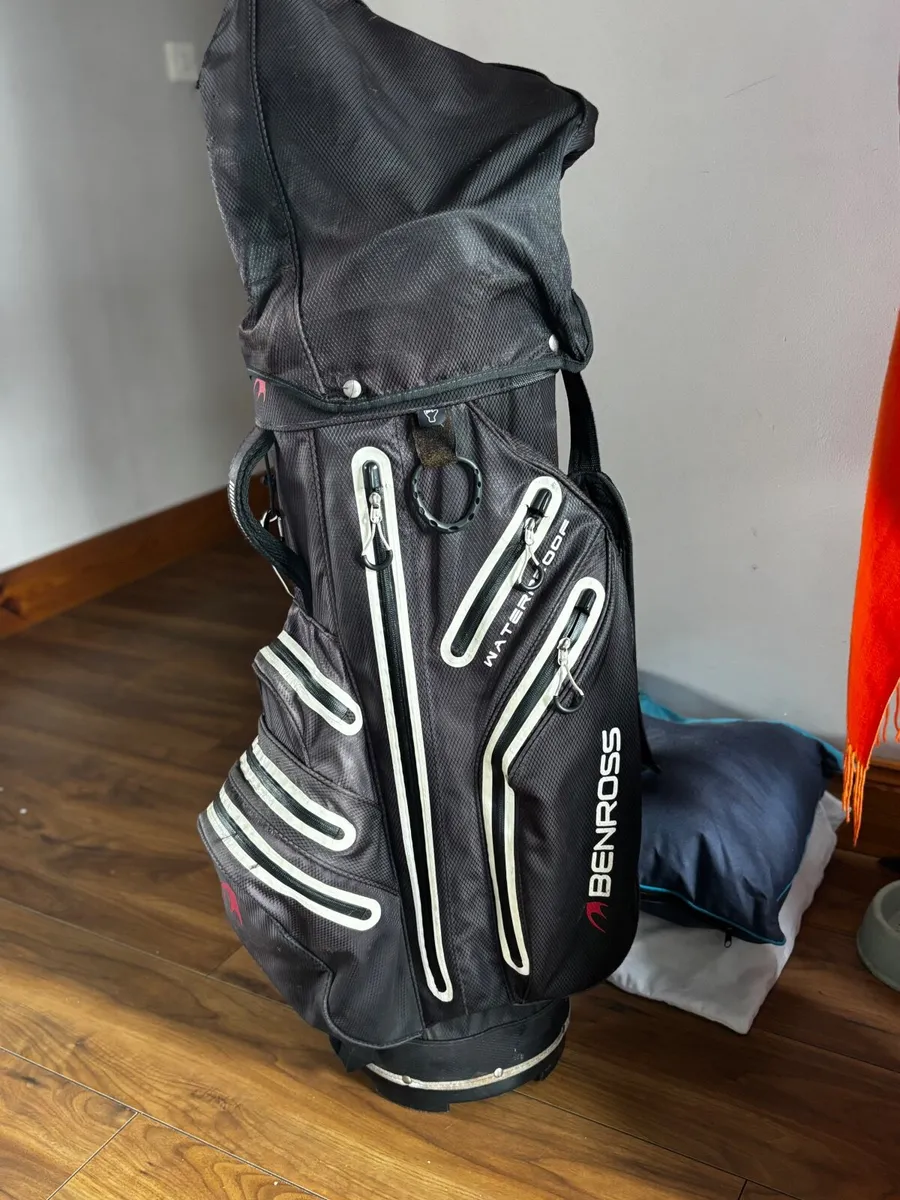 Waterproof Golf bag - Image 1