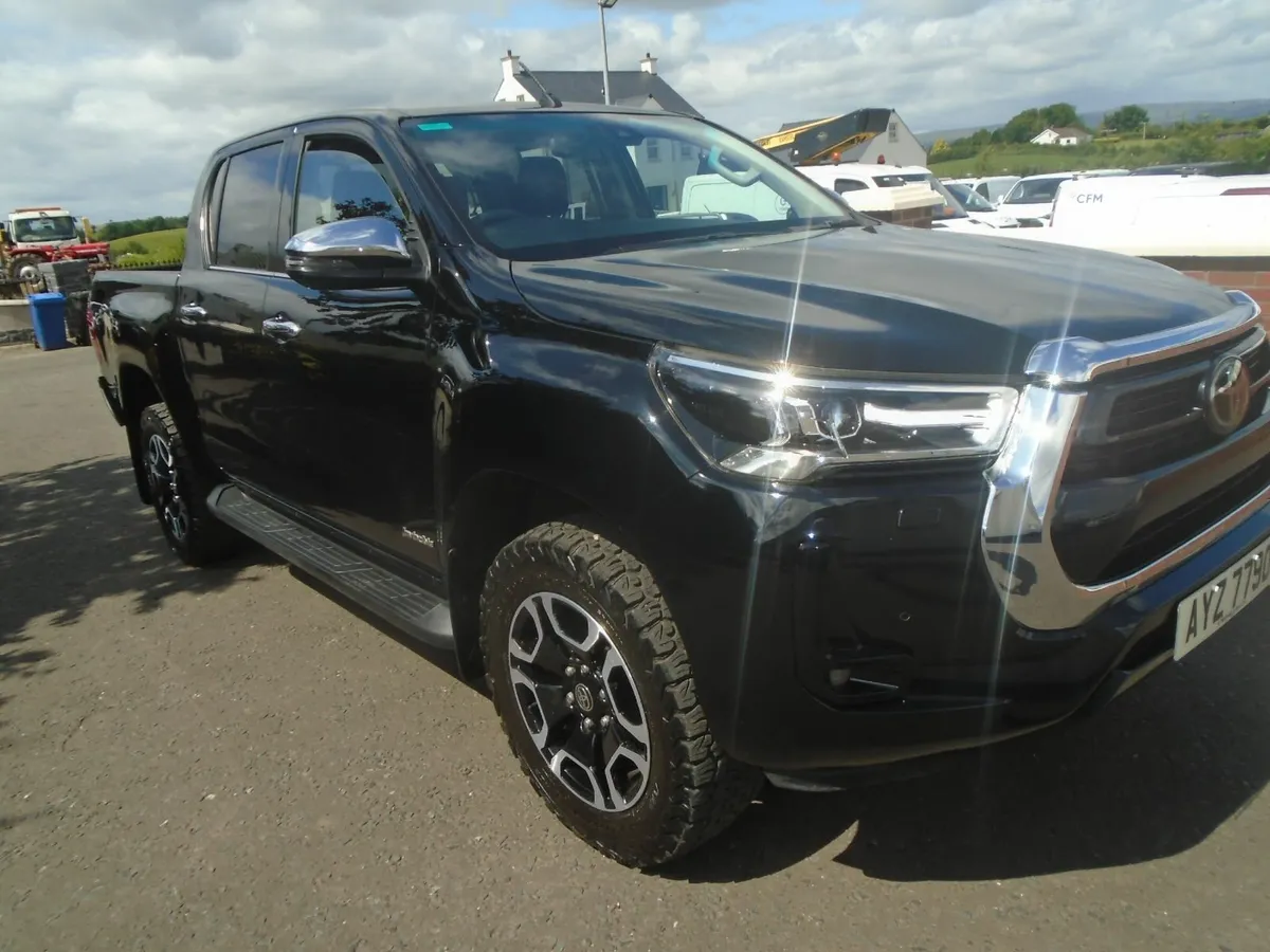 2021 Toyota Hilux INVINCIBLE 2.8D4D MANUAL. - Image 1