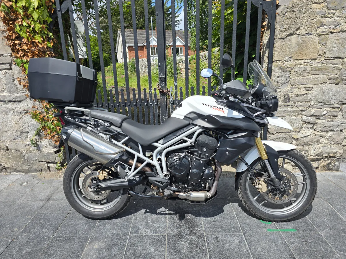 2011 TRIUMPH TIGER 800 MOTO4U - Image 1