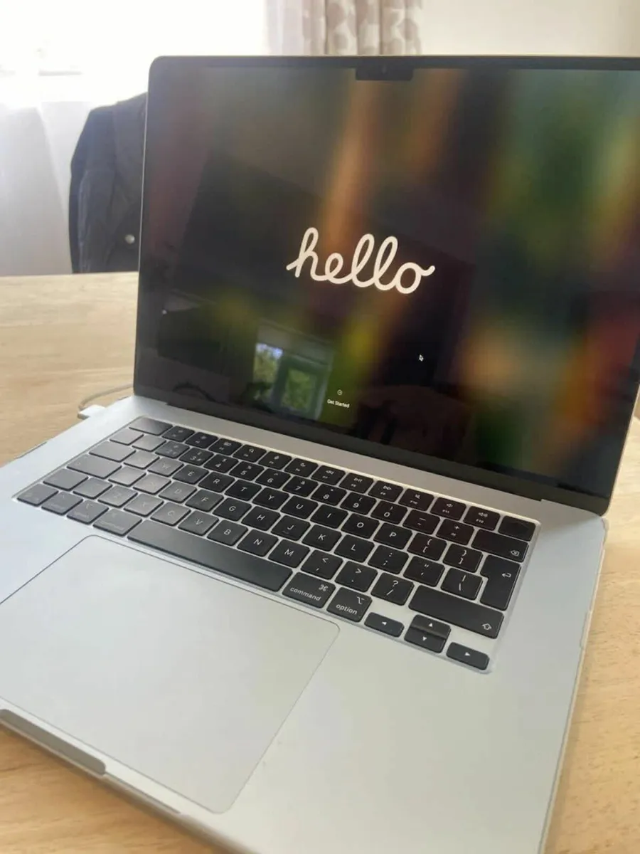 MacBook Air 15.3 Inch M4 16GB - Image 4