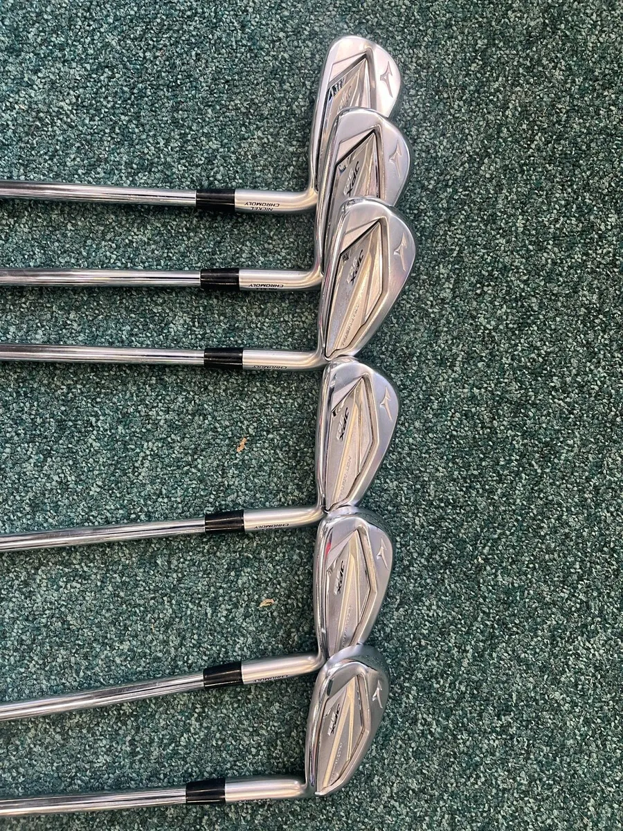 Golf clubs - Image 1