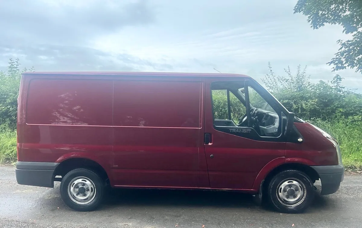Ford Transit 2.2Ltr  T260 SWB  2009 - Image 4