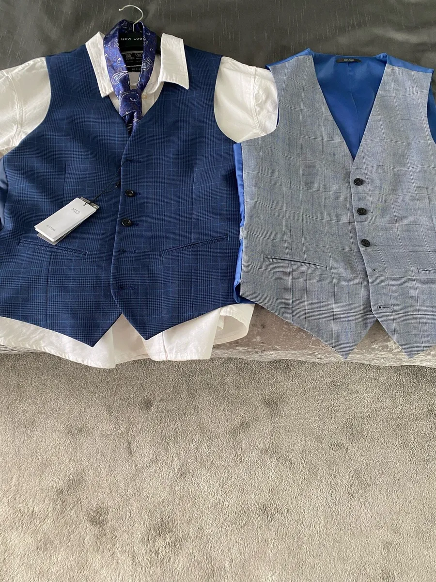 Shirt , tie and waistcoat - Image 1