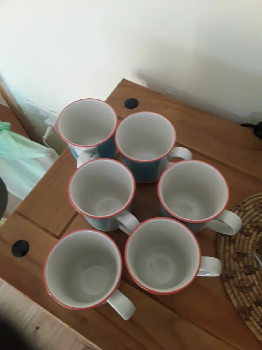 6 mugs in perfect condition three euro each - Image 2