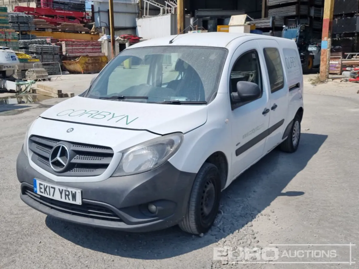 Mercedes 6 Speed Crew Van - Image 3