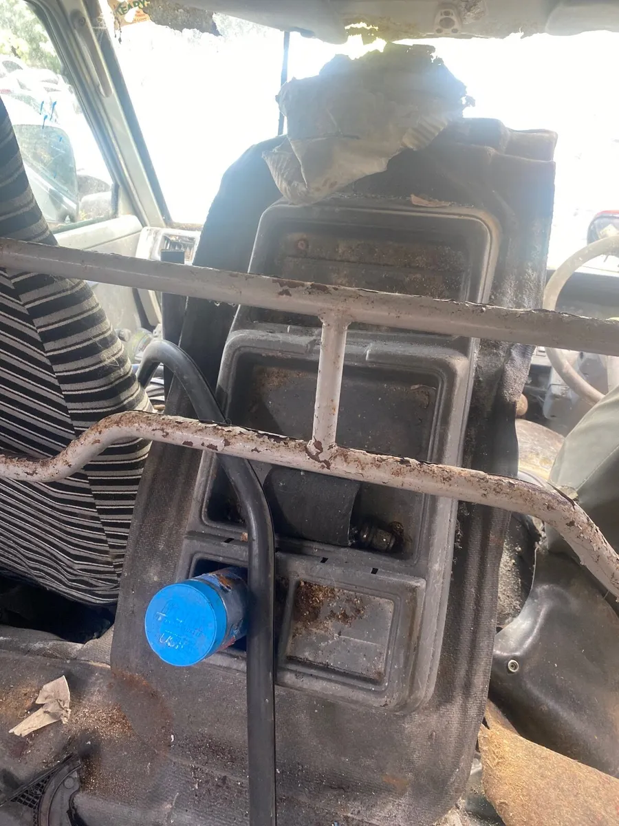 Nissan Vanette 1994 2.0L - Image 2