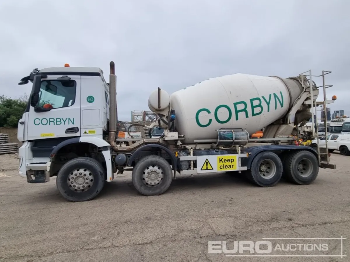 2014 Mercedes Arocs - Image 3