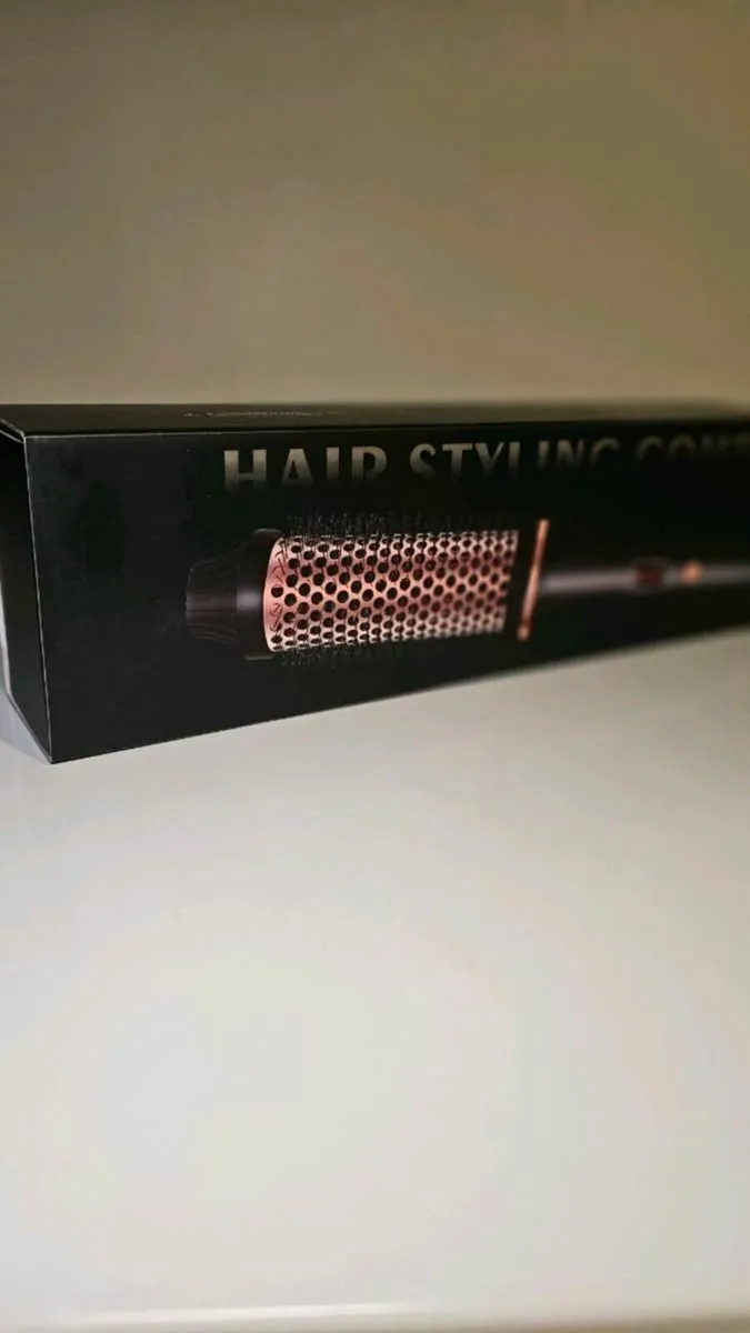 Thermal brush hair brand new - Image 3