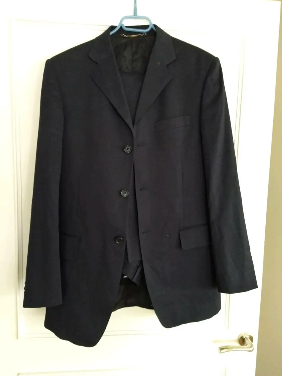 Dolce and Gabbana Men's Suit - Image 4