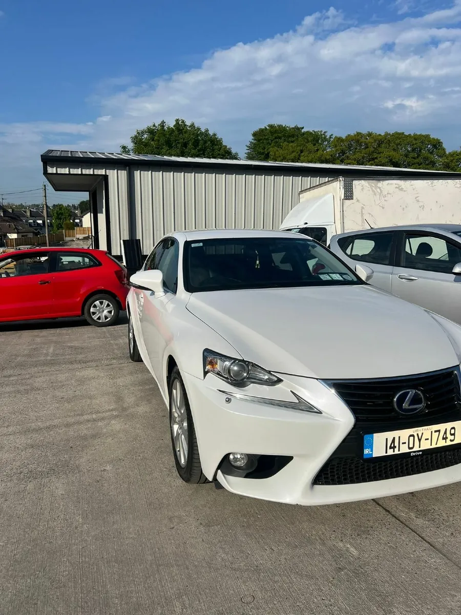 Lexus IS 2014 - Image 2