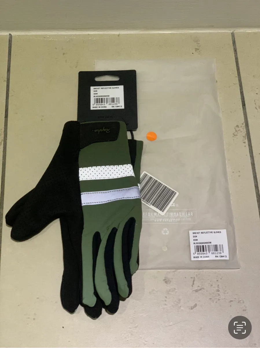 Rapha Brevet Reflective Cycling Gloves - Image 4