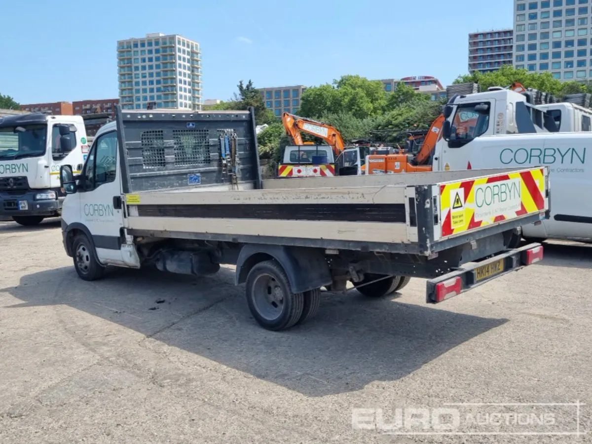 2017 Iveco 35C12 - Image 1