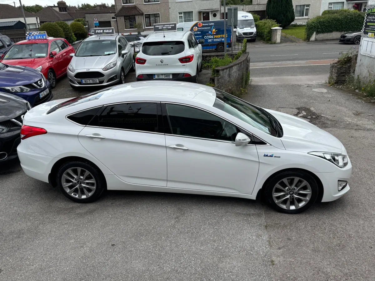 Hyundai i40 Executive high spec - Image 4