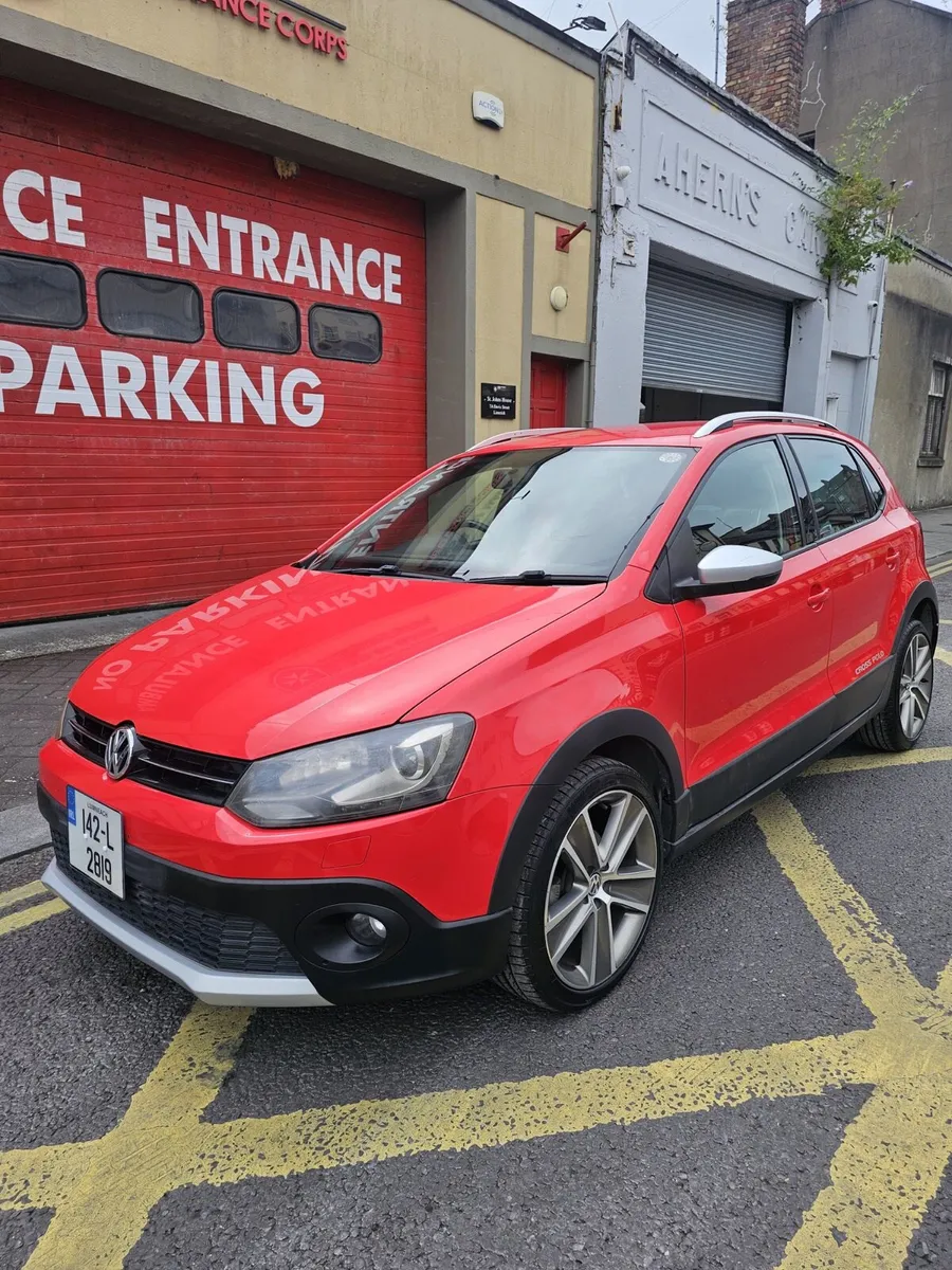 Volkswagen polo cross 1.2 patrol Automatic - Image 3