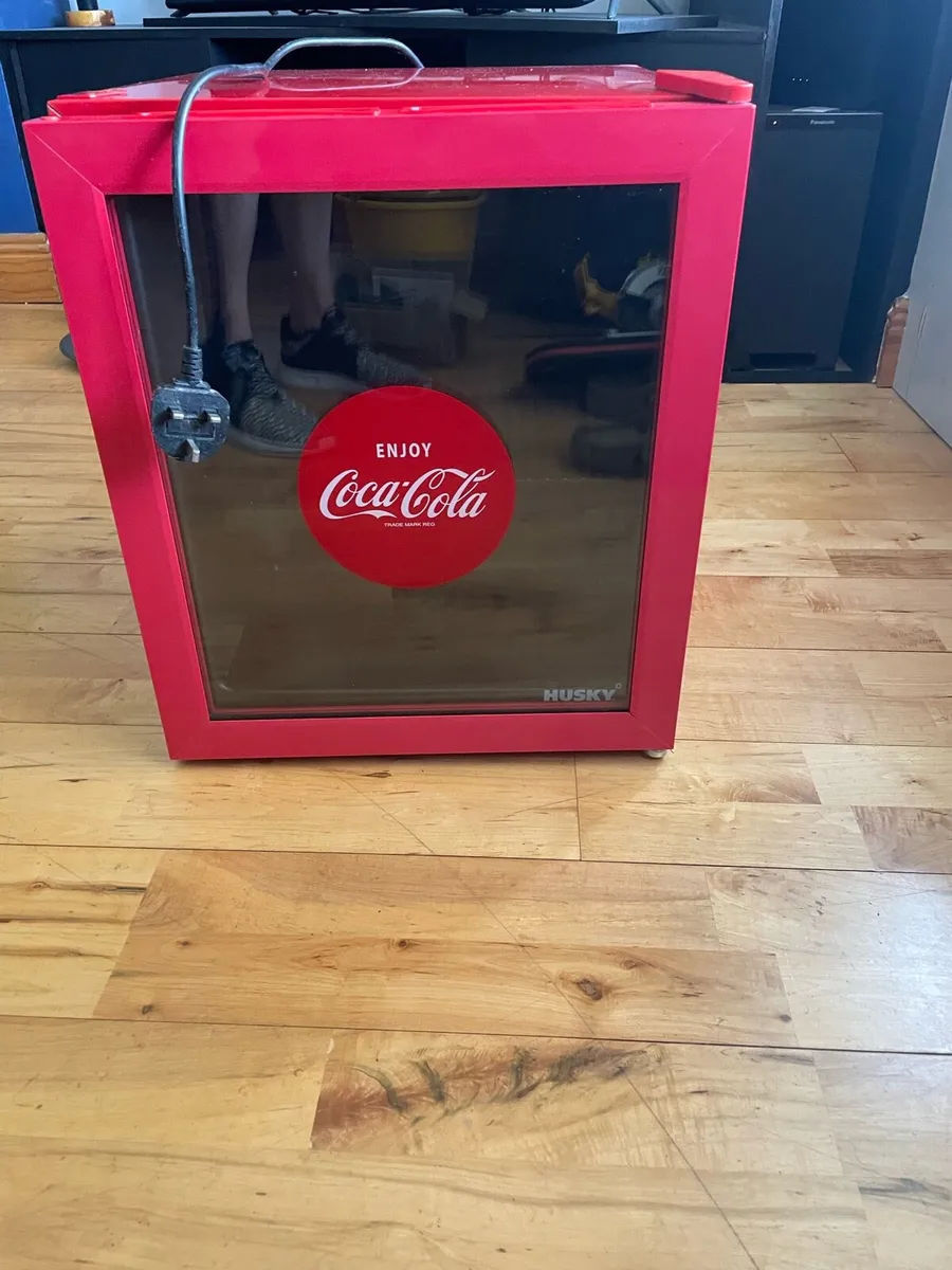 Husky fridge - Image 1