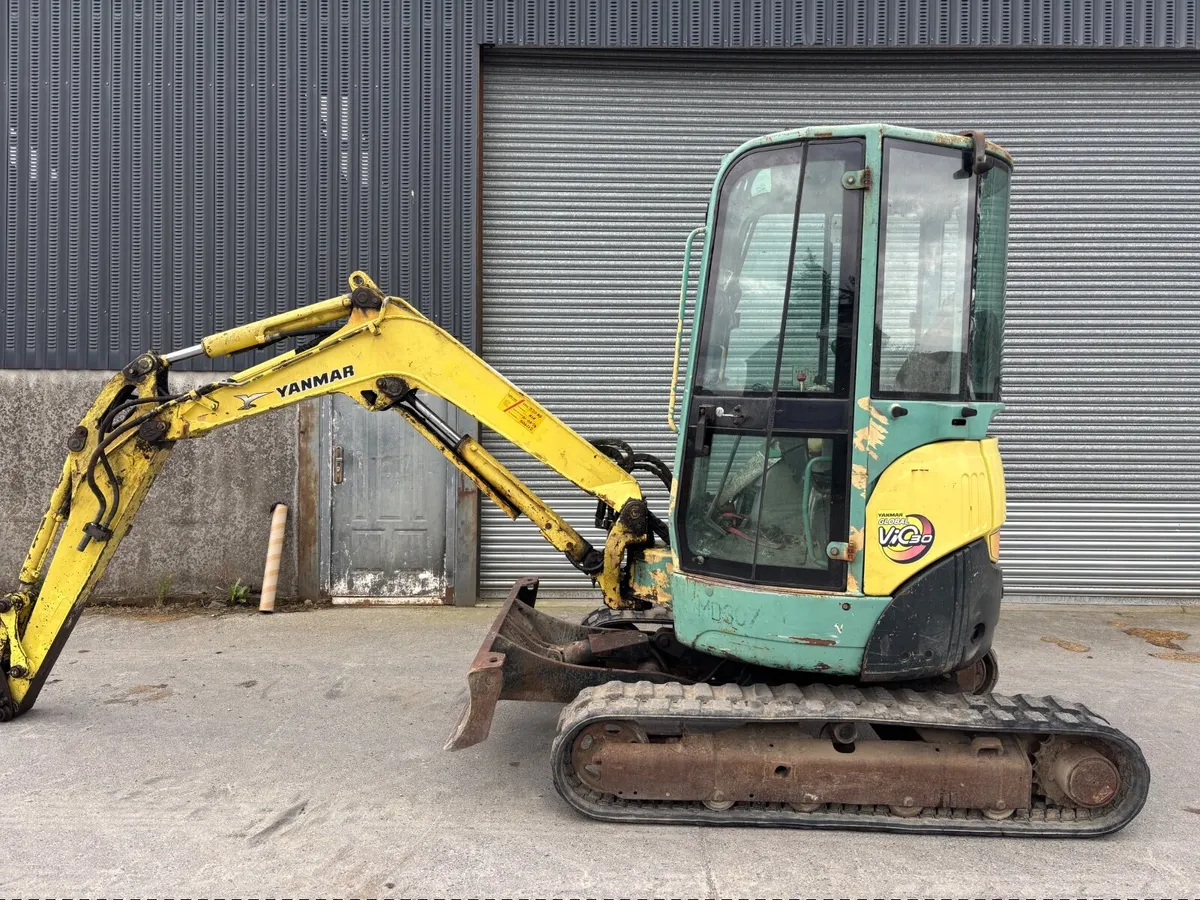 Mini digger - Image 1
