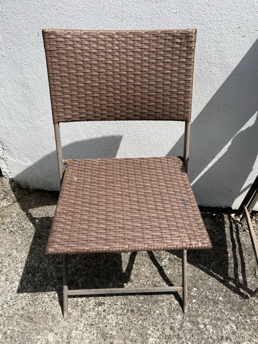4 garden chairs - Image 1