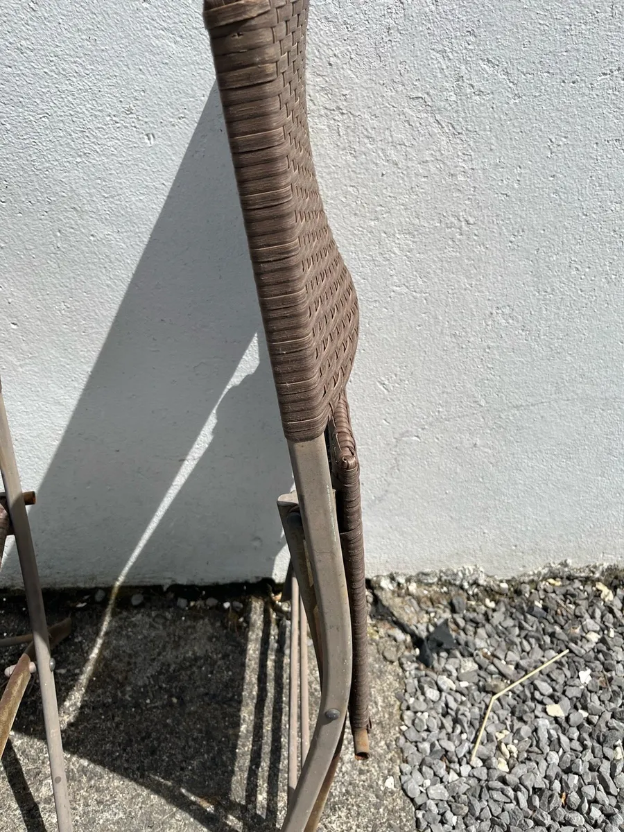 4 garden chairs - Image 2