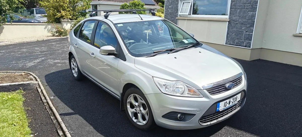 Ford Focus 2010 - Image 1