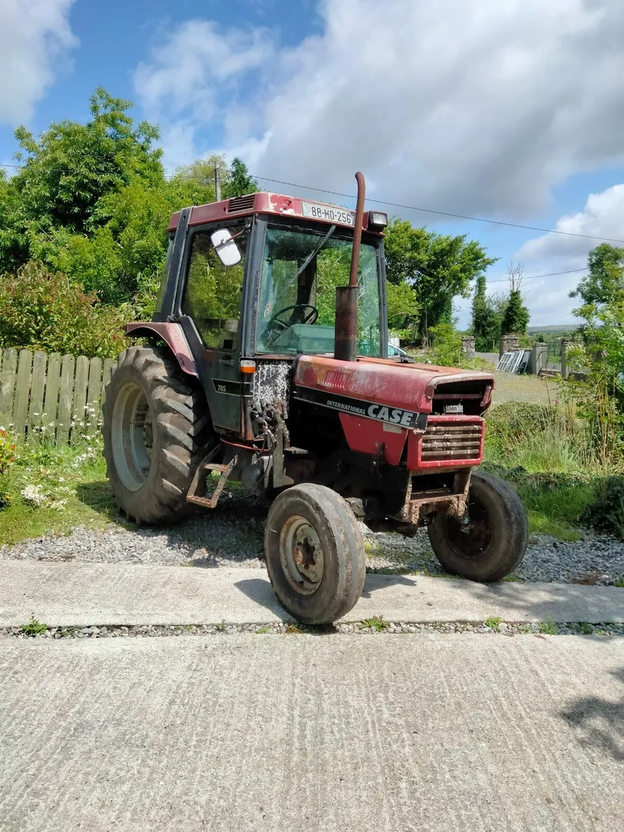 Case international 785 for breaking sold as is. - Image 3