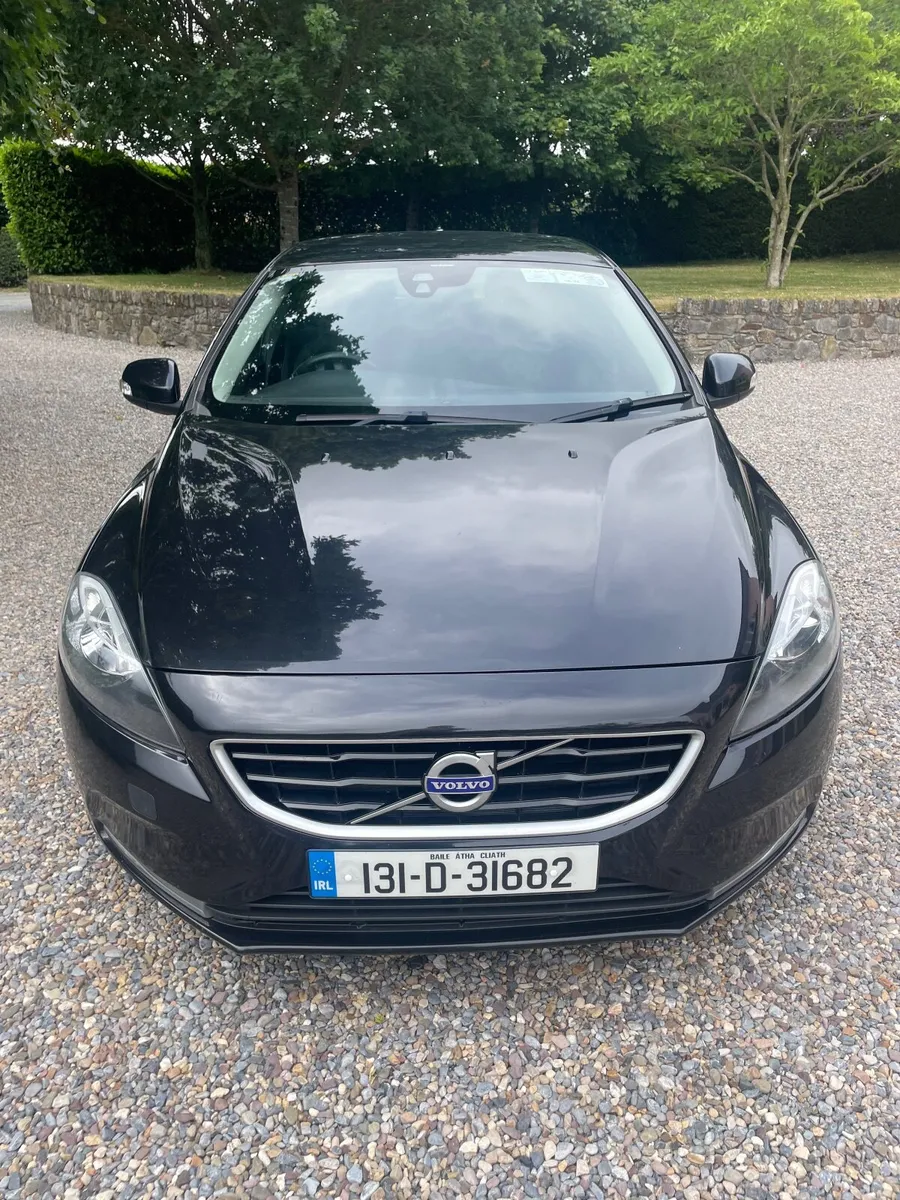 Volvo V40 2013 - Image 1