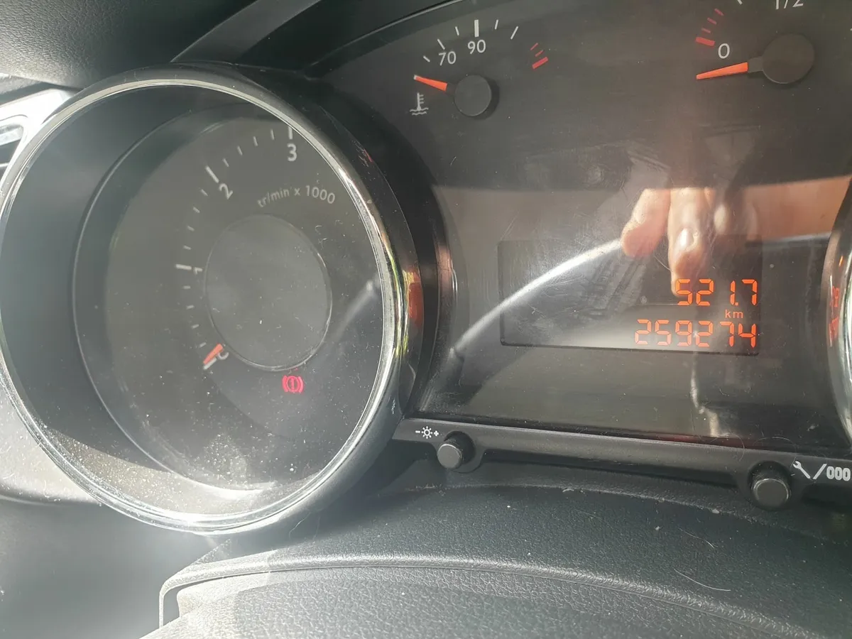 Peugeot 3008 2011 nct till may 26 - Image 3
