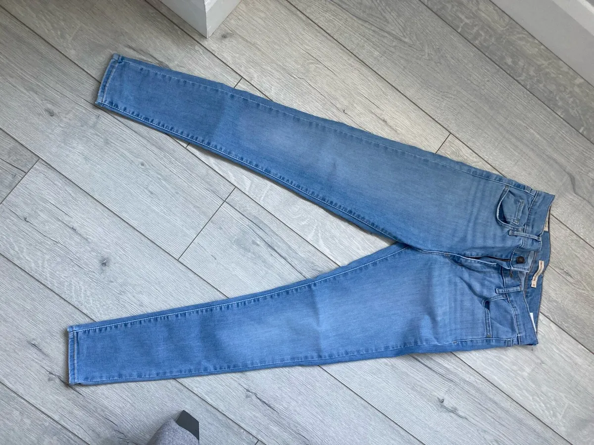 Women’s Super Skinny High Waisted Levi’s - Image 1