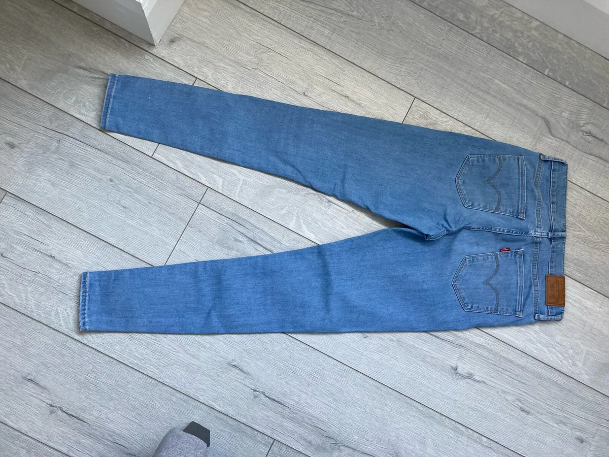 Women’s Super Skinny High Waisted Levi’s - Image 2