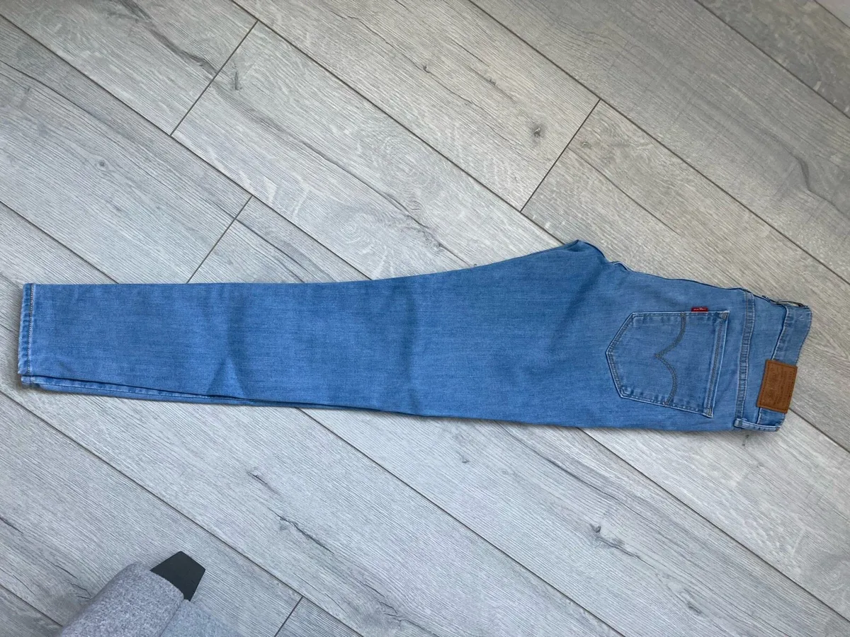 Women’s Super Skinny High Waisted Levi’s - Image 3